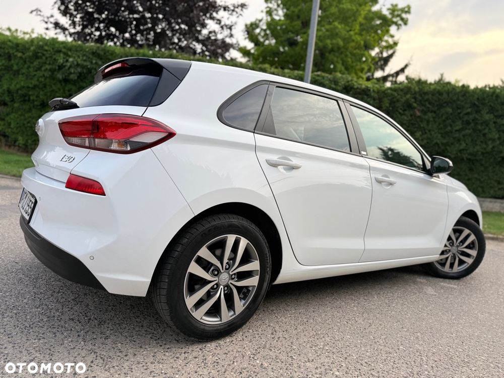 Hyundai i30 1.4 Premium - 17