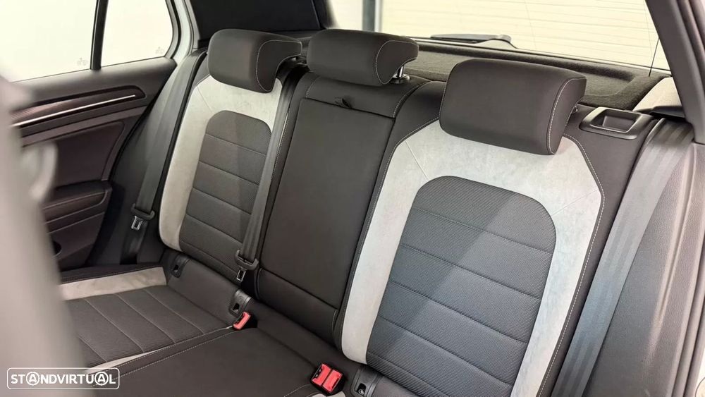 VW Golf R 4Motion BlueMotion DSG - 32