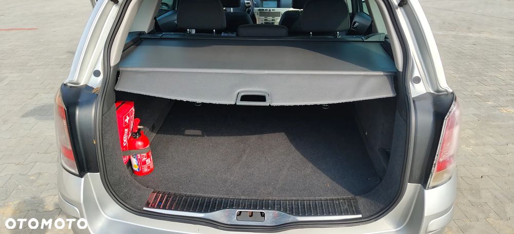 Opel Astra 1.9 CDTI Cosmo - 9