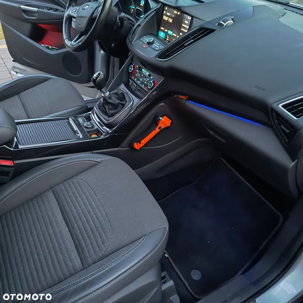 Ford Kuga 2.0 TDCi 4WD Titanium - 22