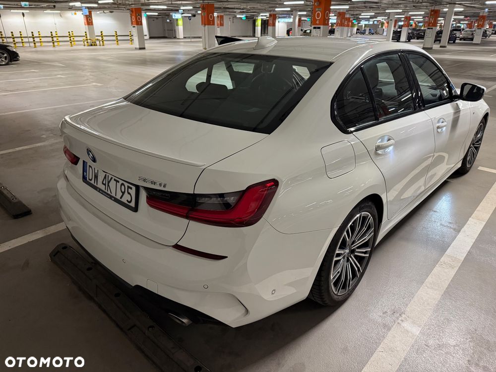 BMW Seria 3 330i M Sport sport - 8