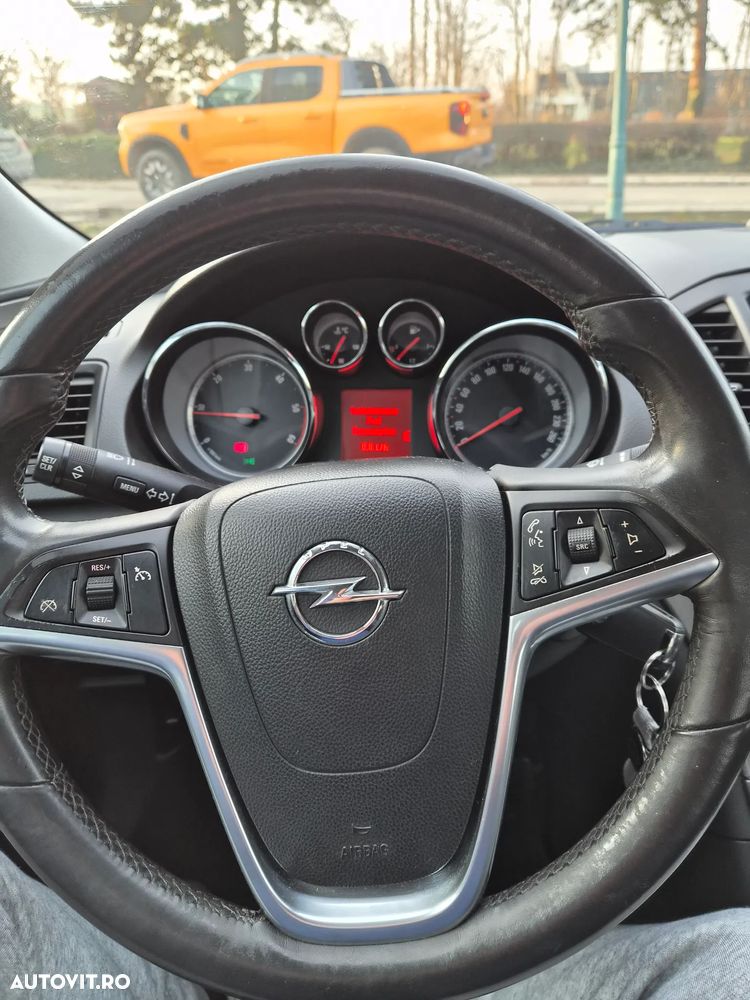 Opel Insignia 2.0 CDTI 4x4 Design Edition - 16