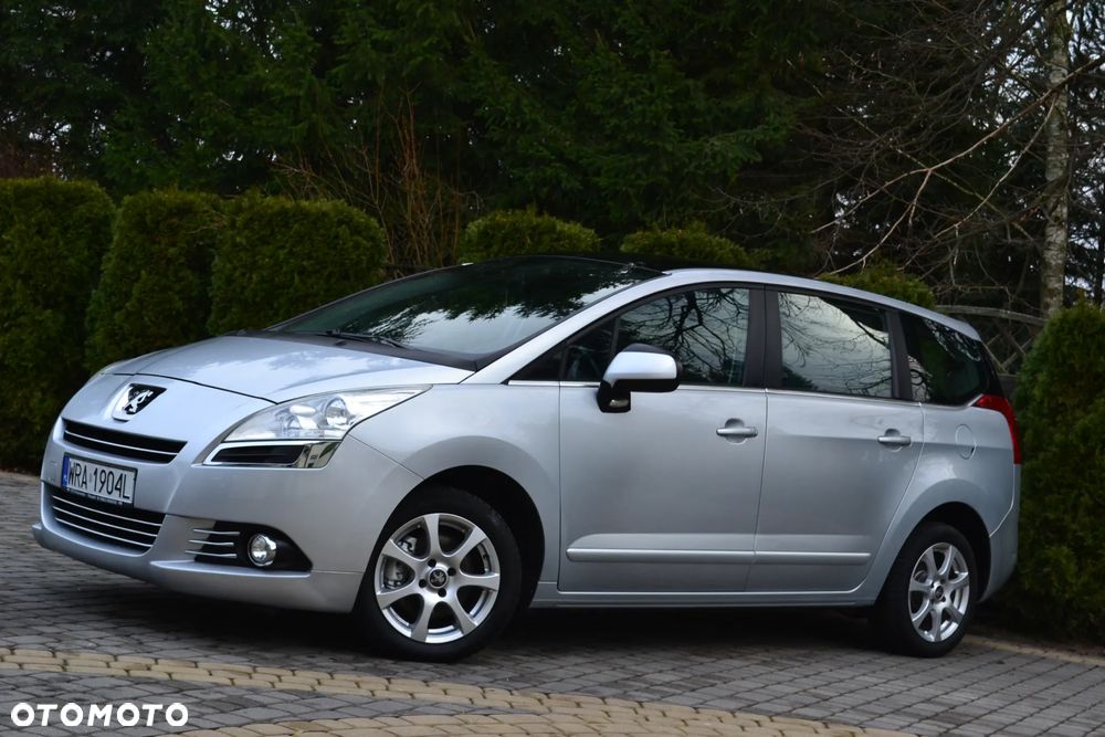 Peugeot 5008 1.6 THP Active 7os - 9