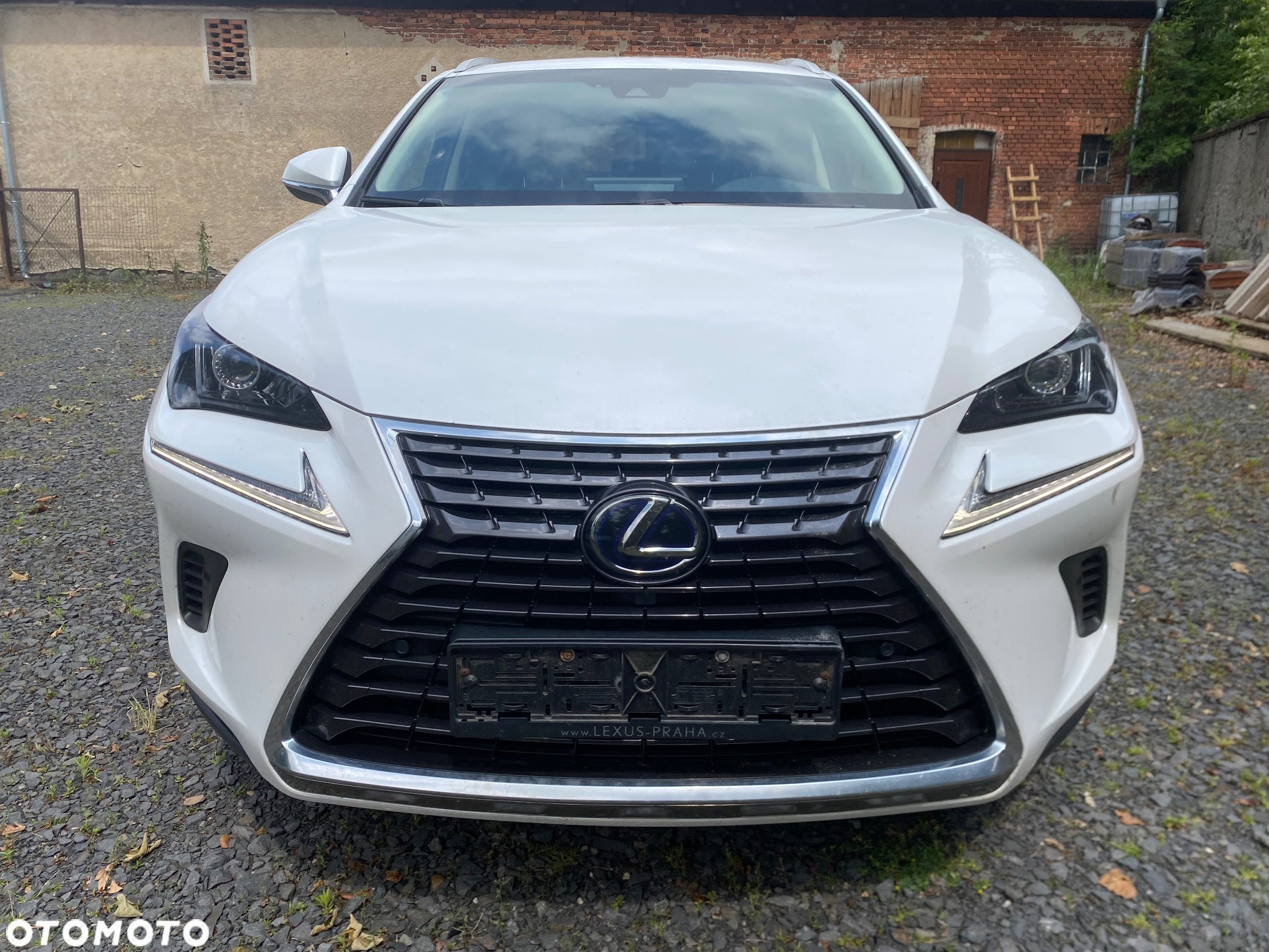 Lexus NX - 2