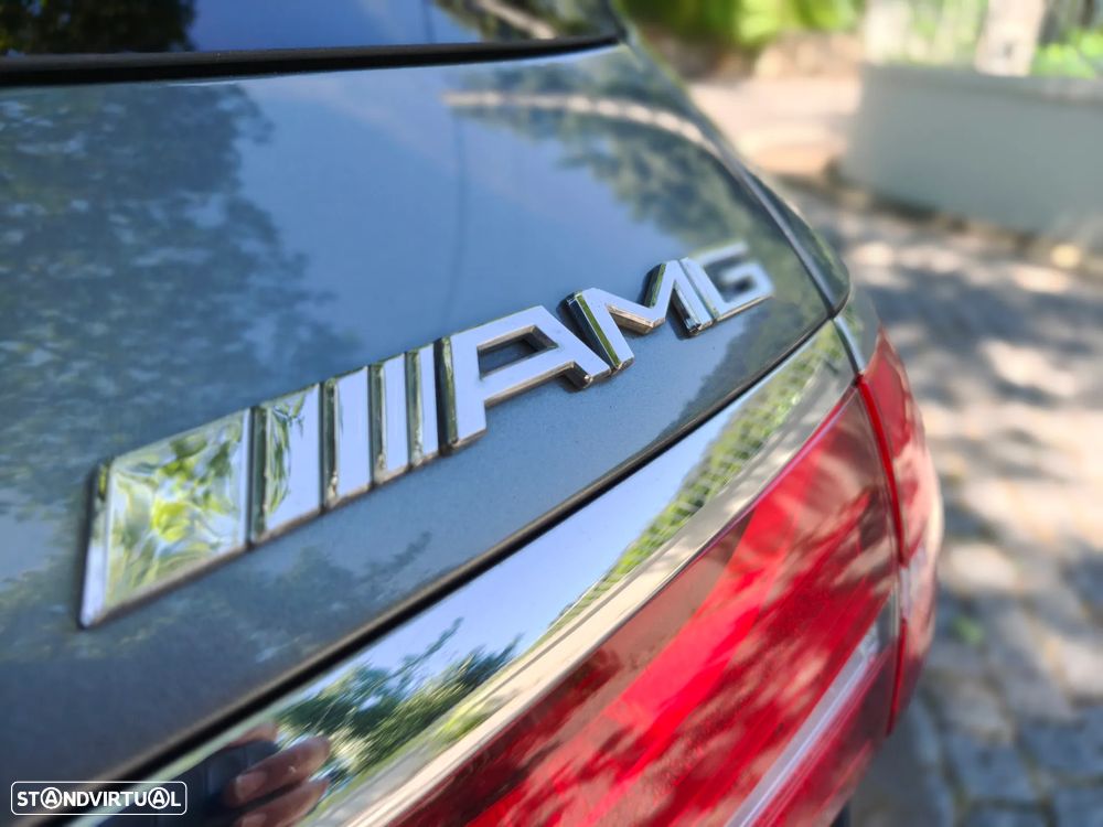 Mercedes-Benz E 220 d AMG - 29