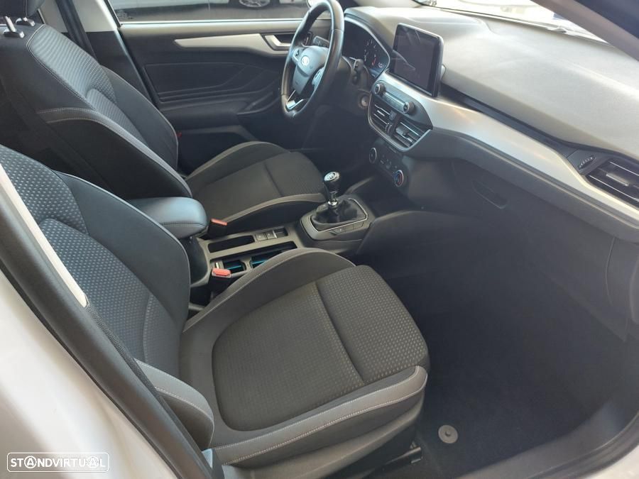 Ford Focus SW 1.0 EcoBoost Business - 38