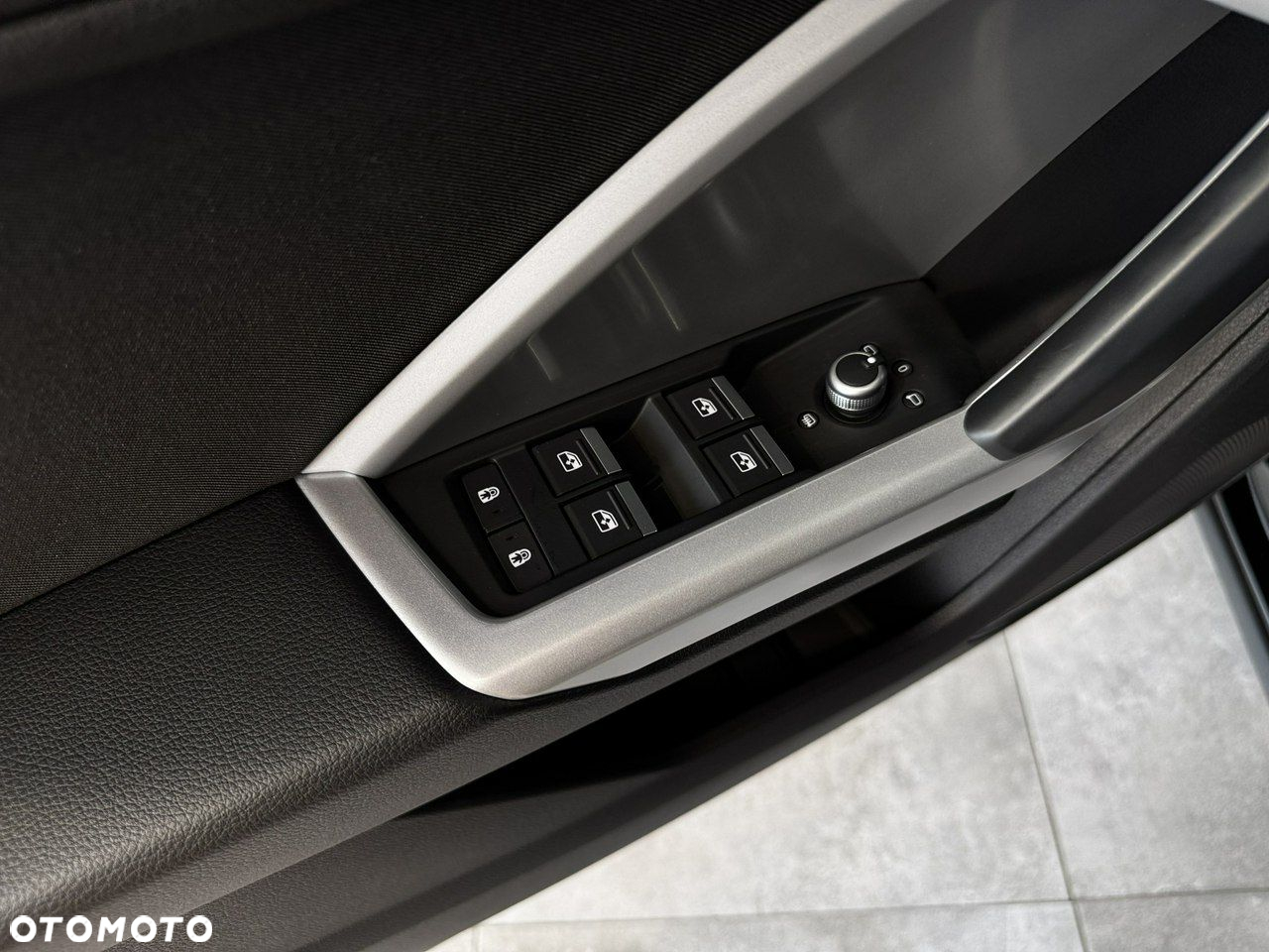 Audi Q3 - 18