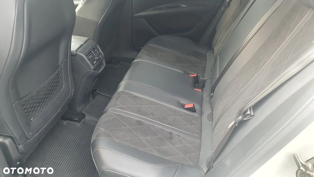 Peugeot 3008 2.0 BlueHDi GT S&S EAT8 - 8