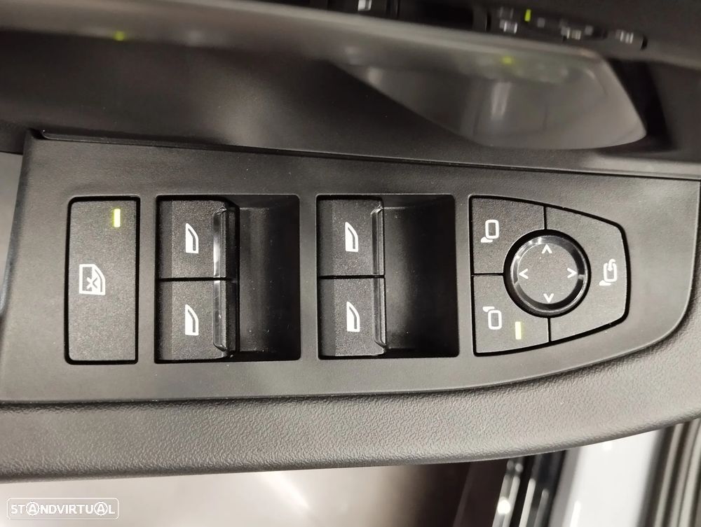 BMW 520 d Pack Desportivo M - 19