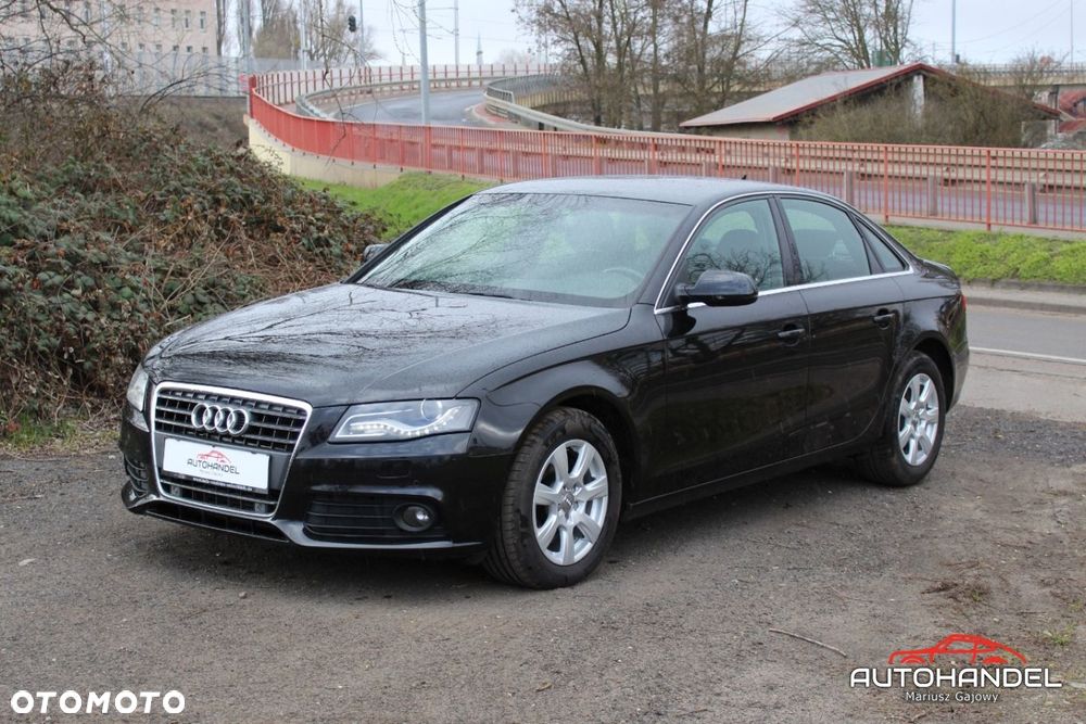Audi A4 Limousine - 3
