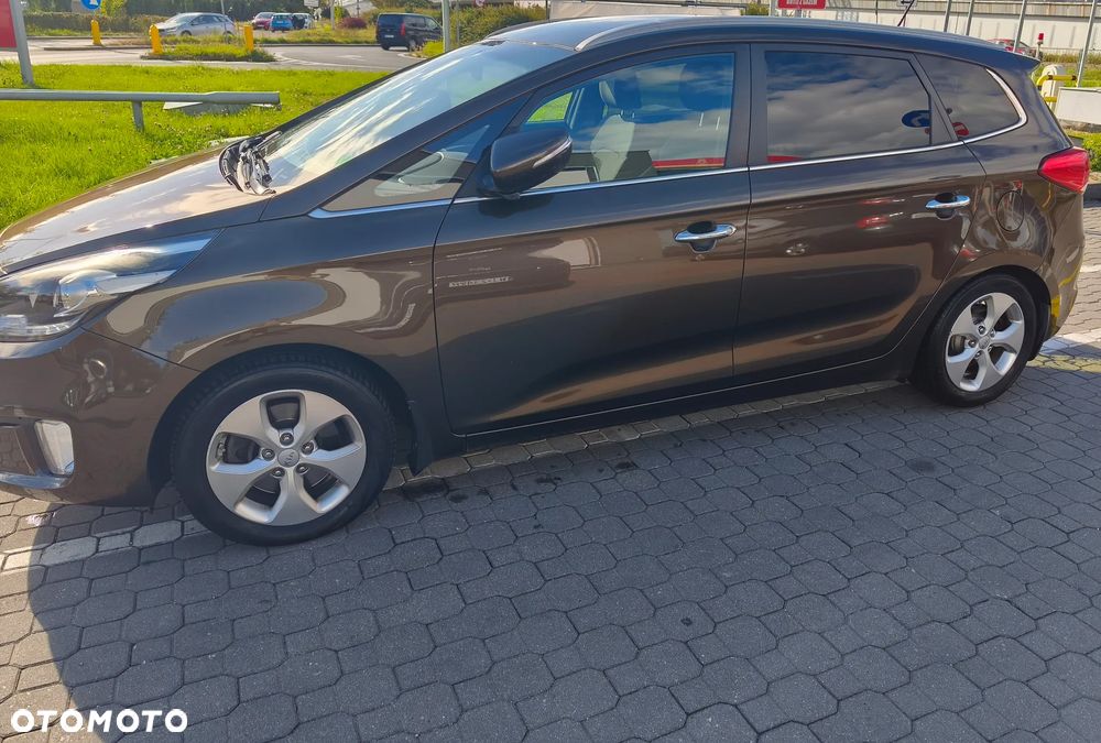 Kia Carens 2014 photo 5