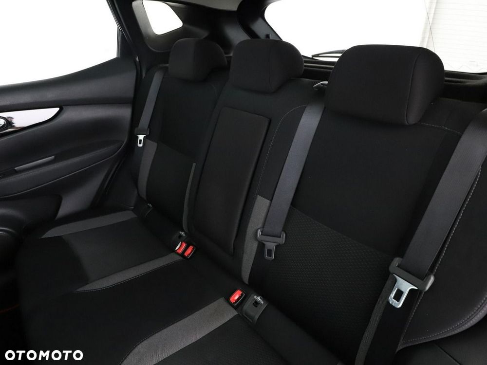 Nissan Qashqai 1.3 DIG-T N-Connecta EU6d - 18