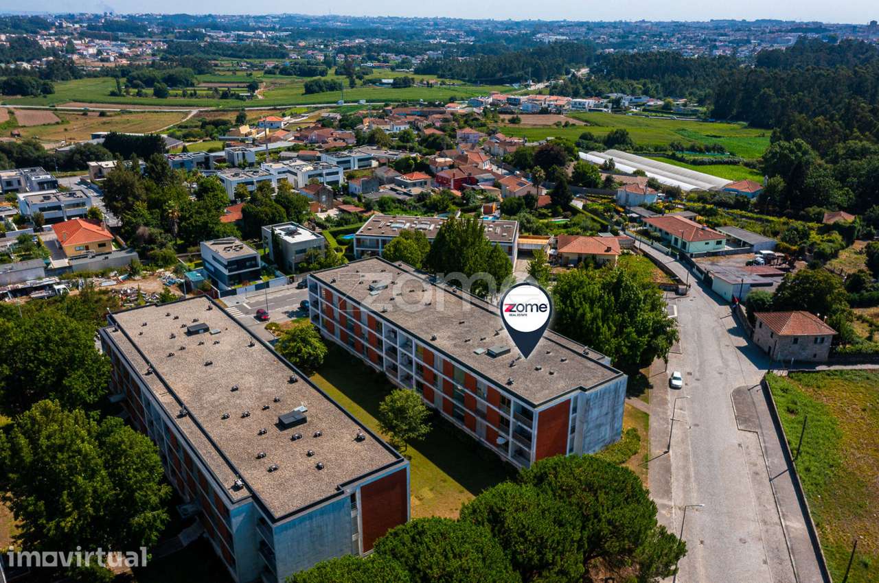 Apartamento T2 com Varanda, Garagem e Arrumos, na Maia - Grande imagem: 2/57