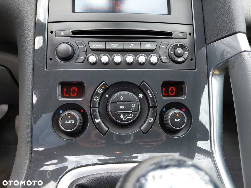 Peugeot 3008 1.6 HDi Style - 16