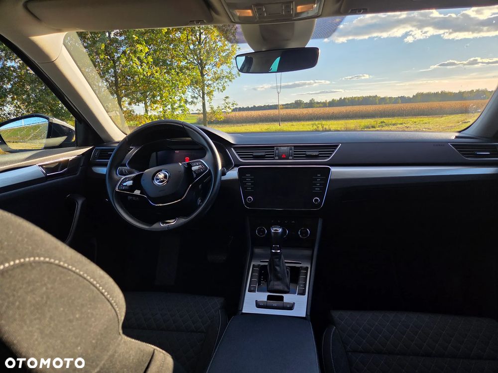 Skoda Superb 2.0 TDI SCR Ambition DSG - 9