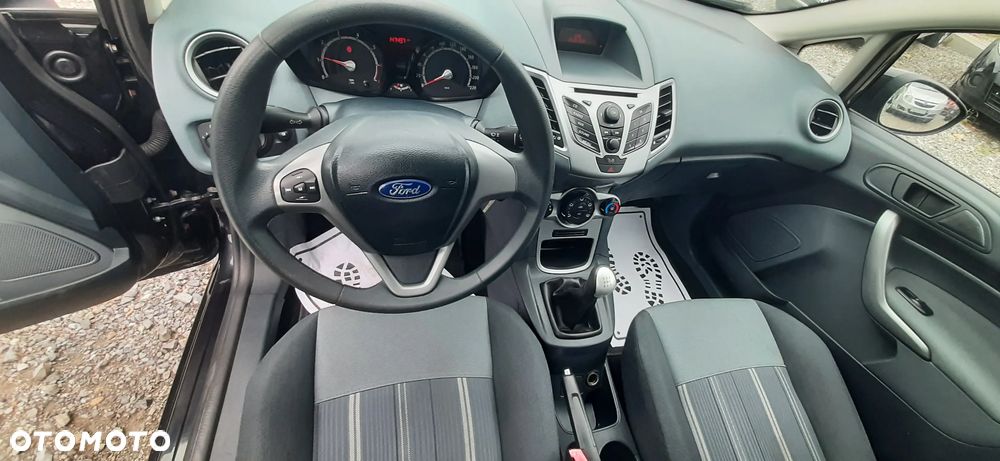 Ford Fiesta - 33
