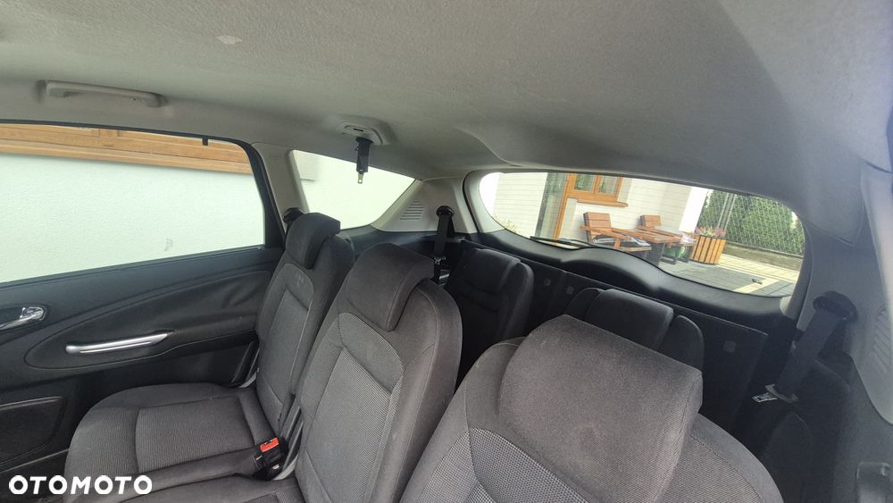 Ford S-Max - 7