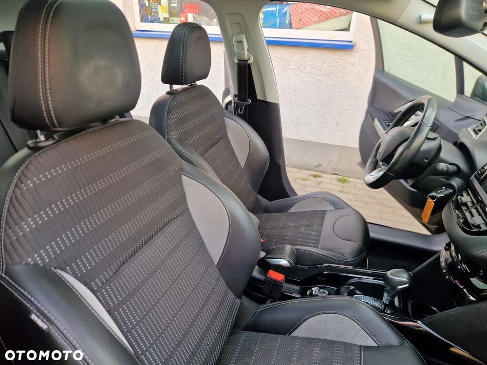 Peugeot 2008 - 15