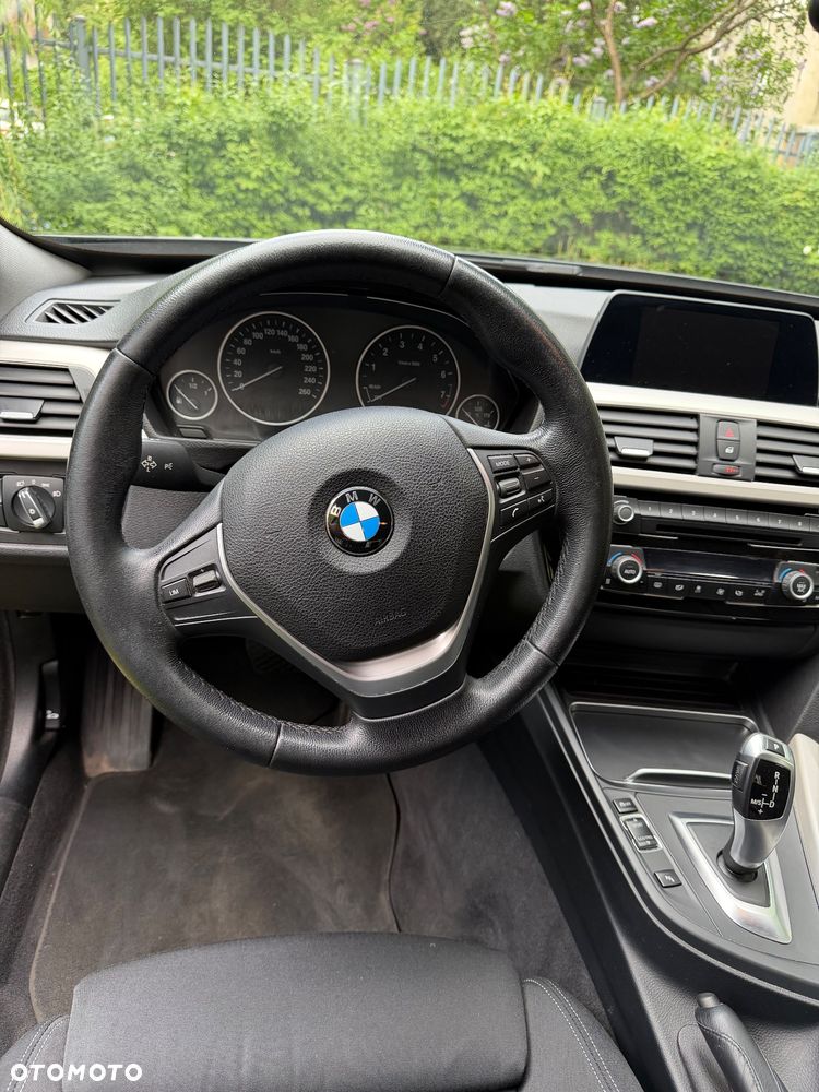 BMW 3GT 320i xDrive - 9