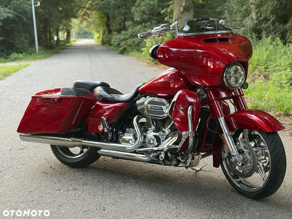 Harley-Davidson CVO Street Glide - 4
