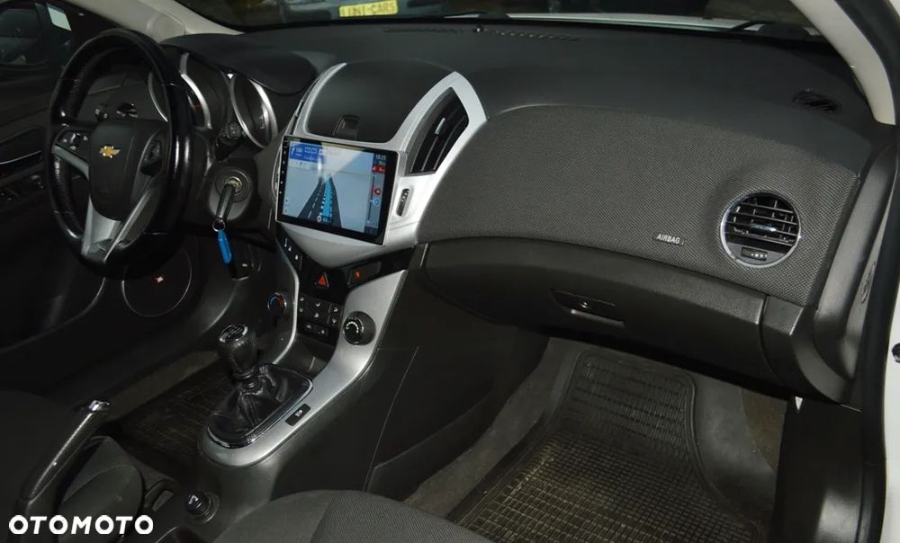 Chevrolet Cruze - 33