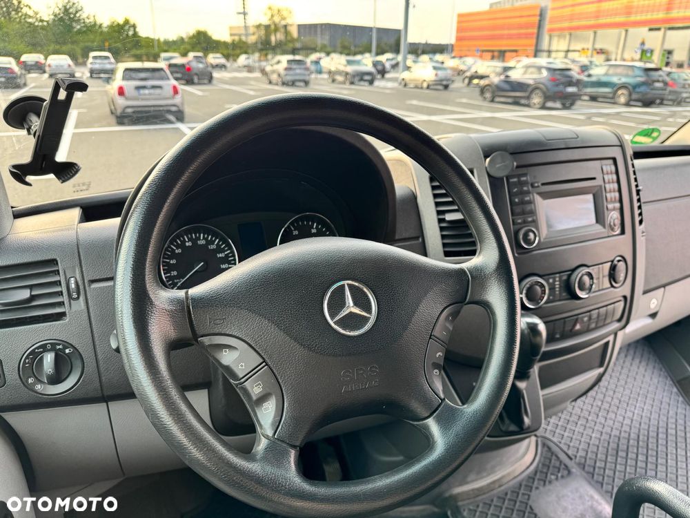 Mercedes-Benz Sprinter - 14