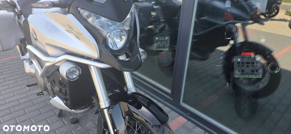 Honda VFR - 23
