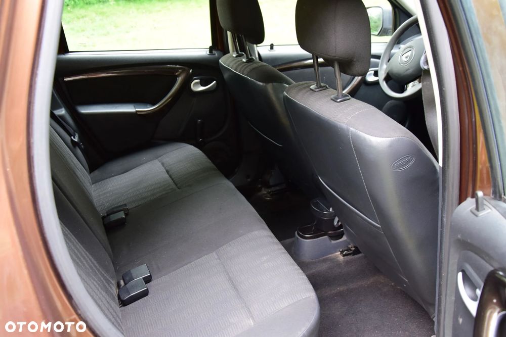 Dacia Duster 1.6 Laureate - 11