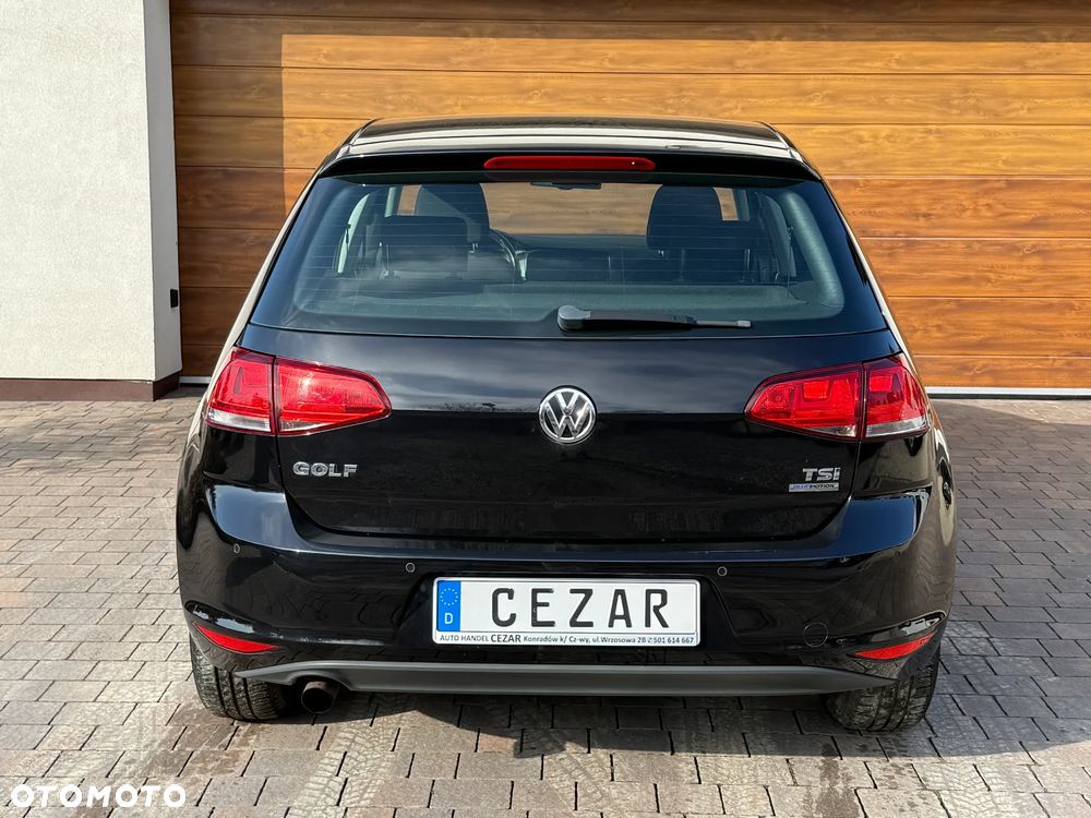 Volkswagen Golf - 6