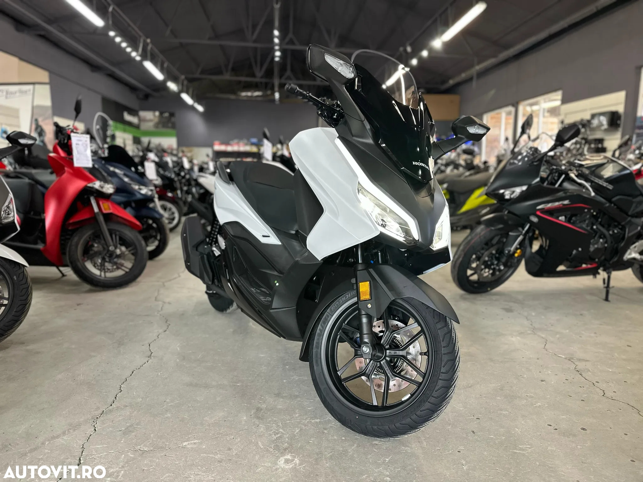 Honda Forza 125 - 5