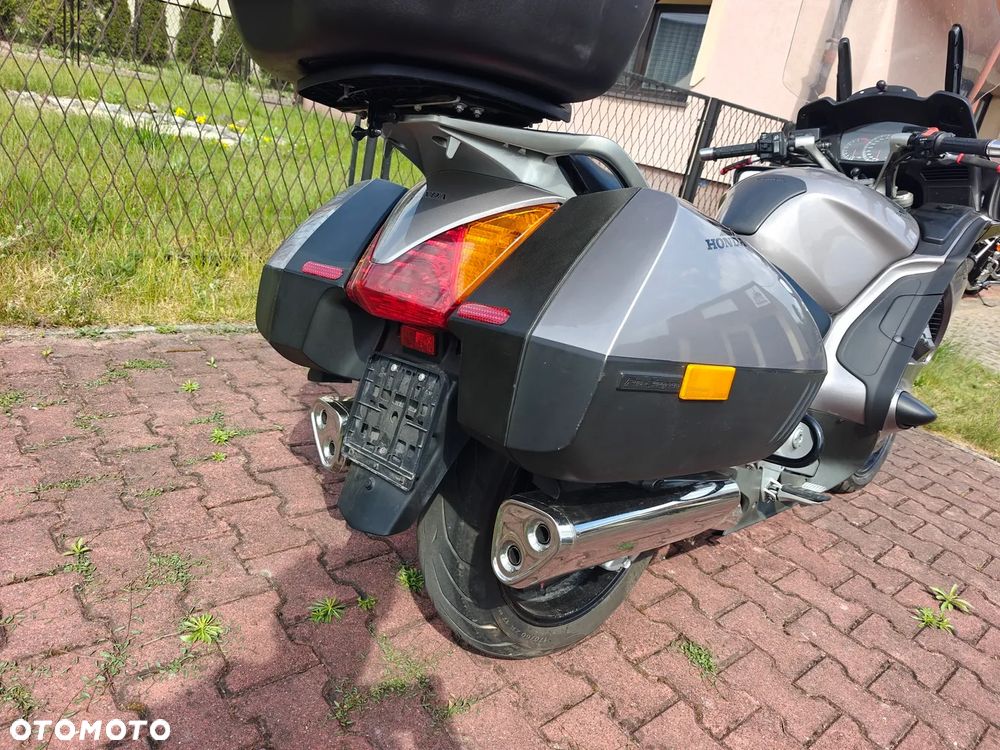 Honda ST - 7