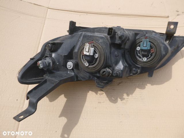 LAMPA PRAWY PRZÓD PRAWA PRZEDNIA HONDA CIVIC VII LIFT SEDAN 5D 04-06 - 22