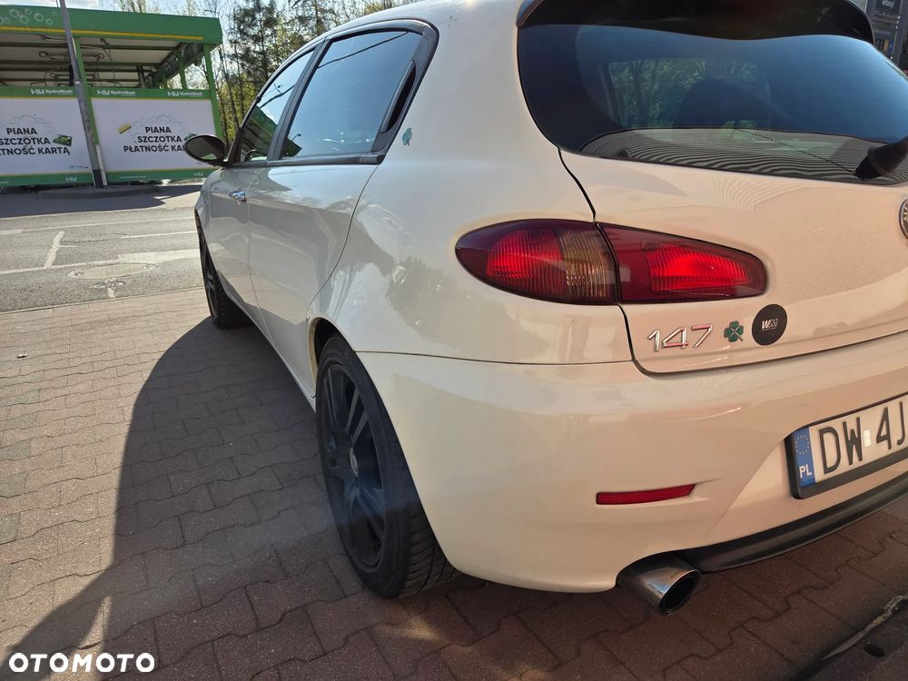 Alfa Romeo 147 1.6 Twin Spark Black Line - 7