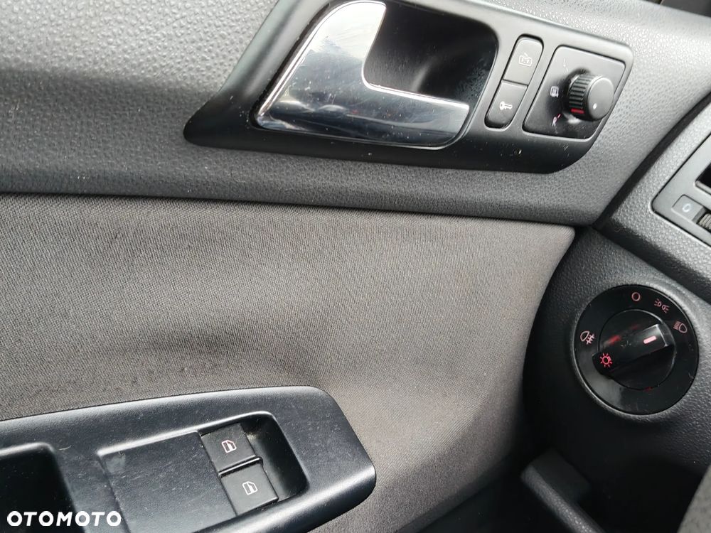 Volkswagen Polo 1.2 12V Comfortline - 23