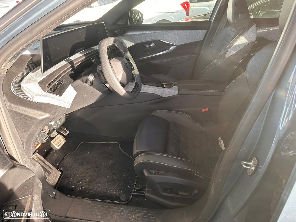 Peugeot E-5008 GT - 9