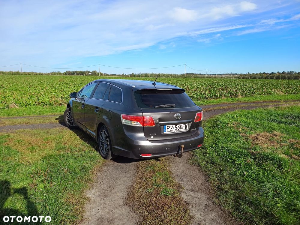 Toyota Avensis - 4