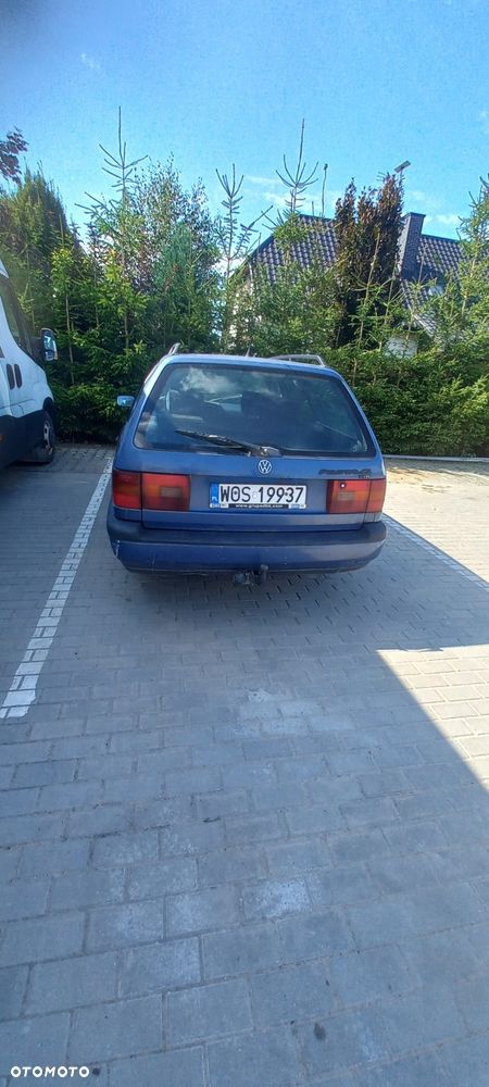 Volkswagen Passat - 4