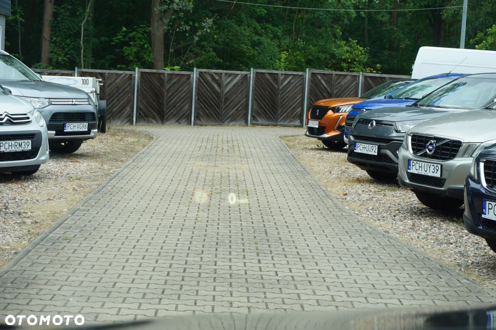 BMW X1 xDrive20d xLine sport - 26