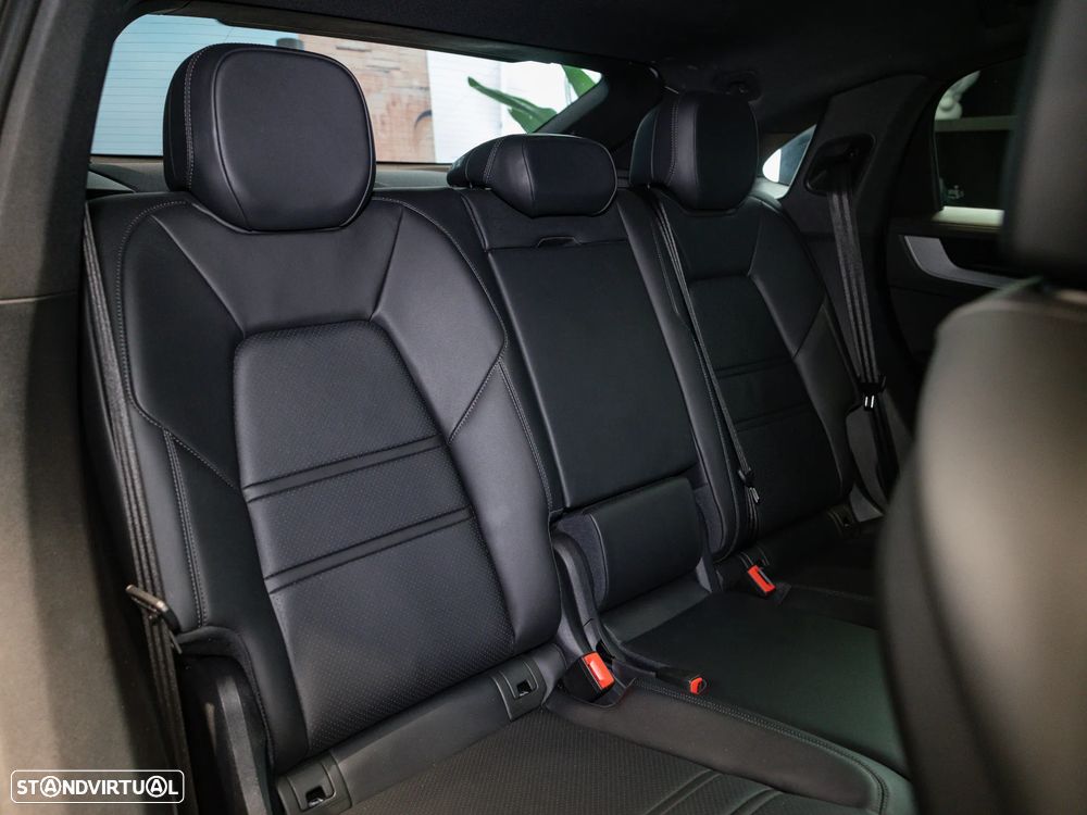 Porsche Cayenne Coupé E-Hybrid - 26