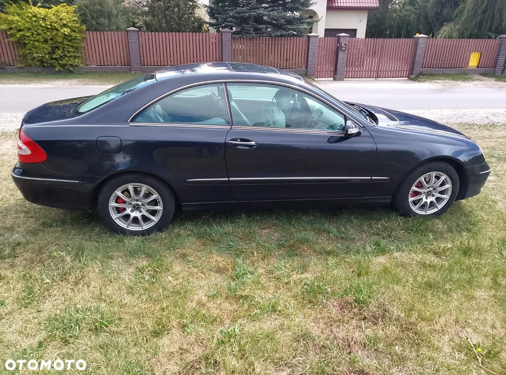 Mercedes-Benz CLK - 11