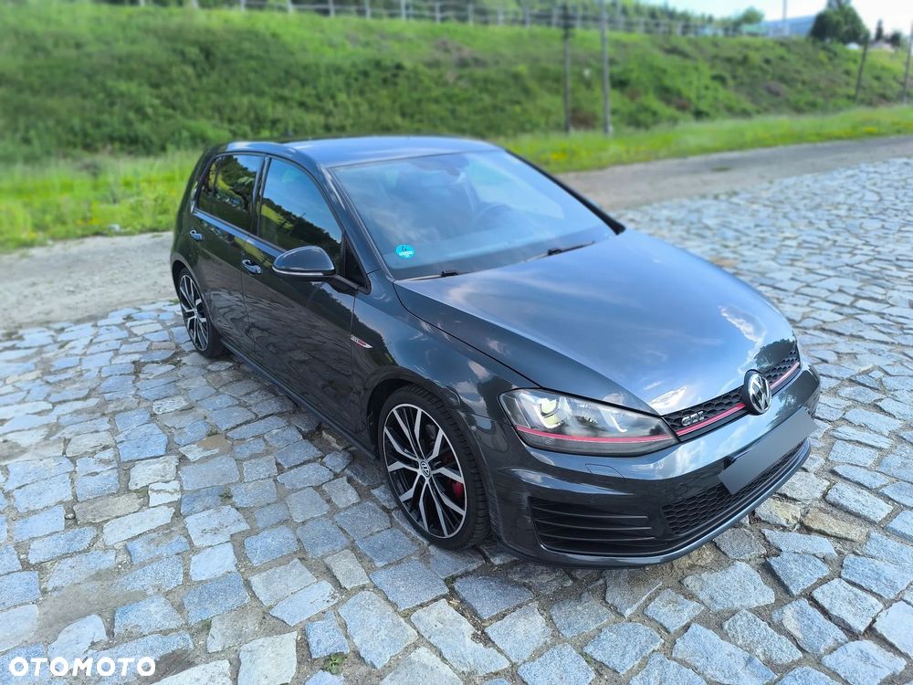 Volkswagen Golf - 3