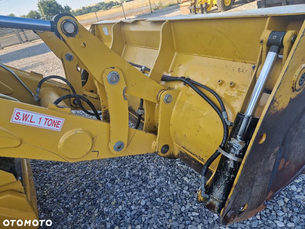 Caterpillar 432F2 - 14