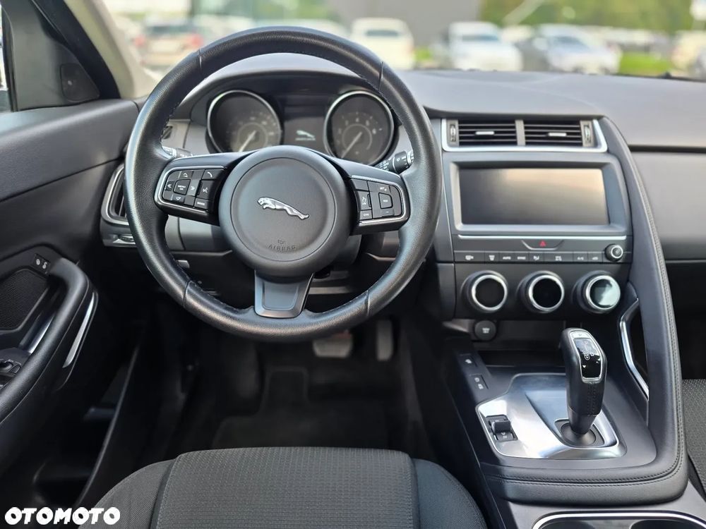 Jaguar E-Pace 2.0 i4P AWD R-Dynamic SE - 16