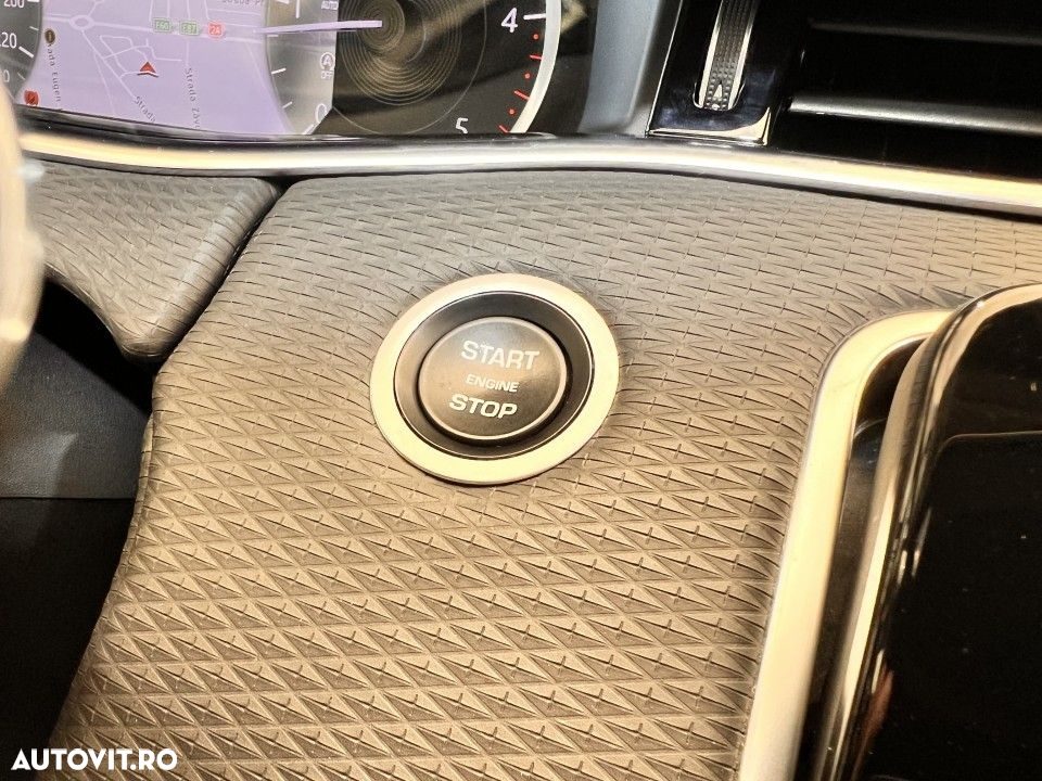 Land Rover Range Rover Evoque - 24
