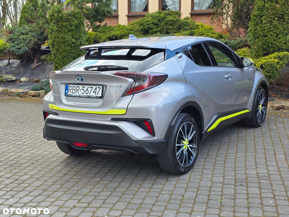 Toyota C-HR 1.8 Hybrid Neon Lime powered by JBL - 35