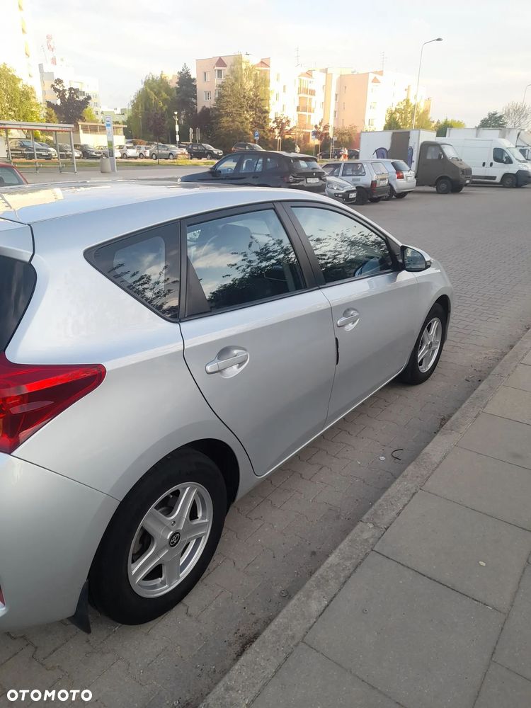 Toyota Auris - 5