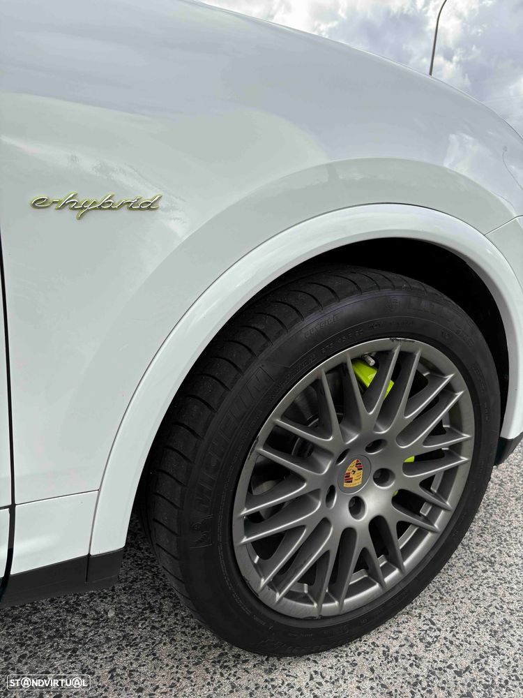 Porsche Cayenne S E-Hybrid - 9