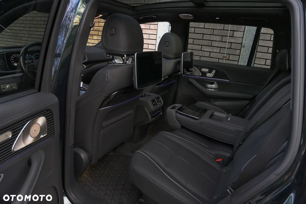 Mercedes-Benz GLS - 32