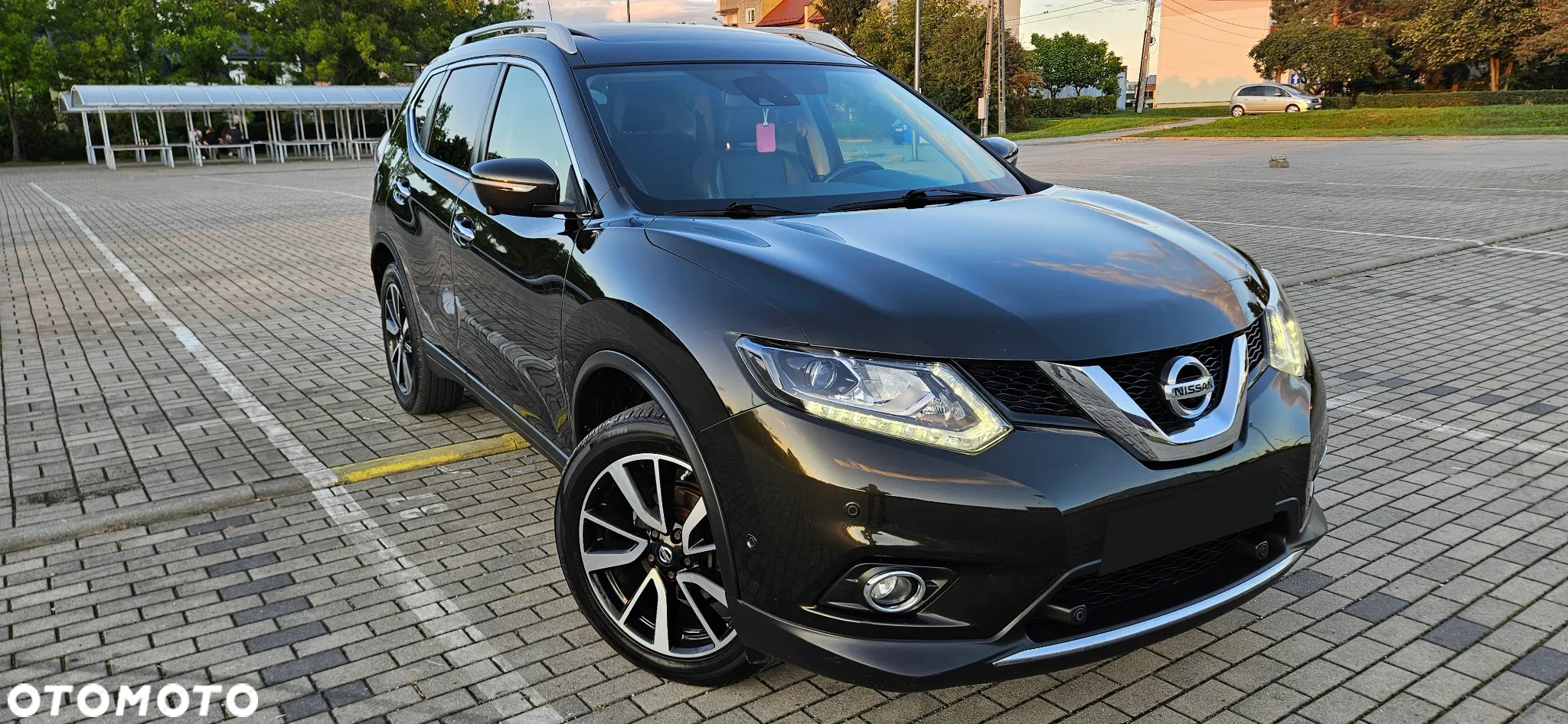 Nissan X-Trail 1.6 dCi ALL-MODE 4x4i Tekna - 3