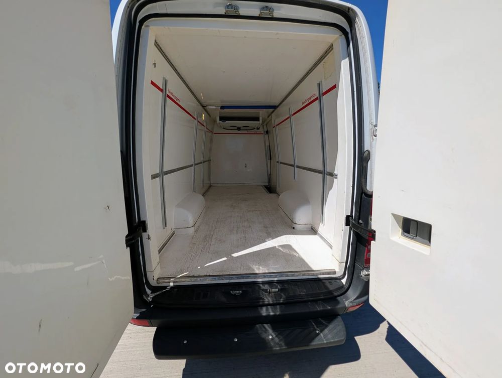 Mercedes-Benz Sprinter - 18